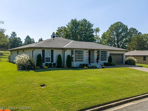 5th image of 1300 Northview Dr