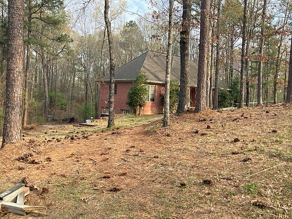 3rd image of 418 Liberty Ridge Rd