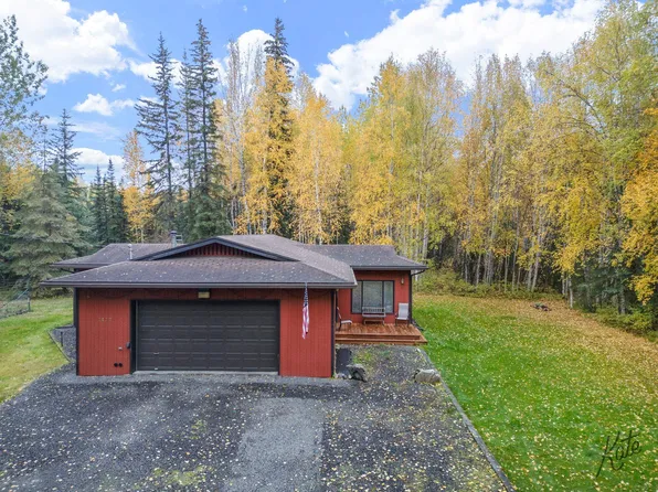 1472 Calabash Dr, North Pole, AK 99705