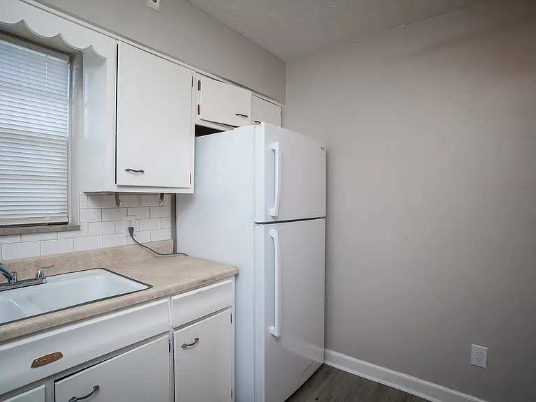 2525 Lakeview Ave #5 — Photo 3