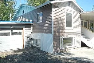 218 Farewell Ave #B — Photo 1