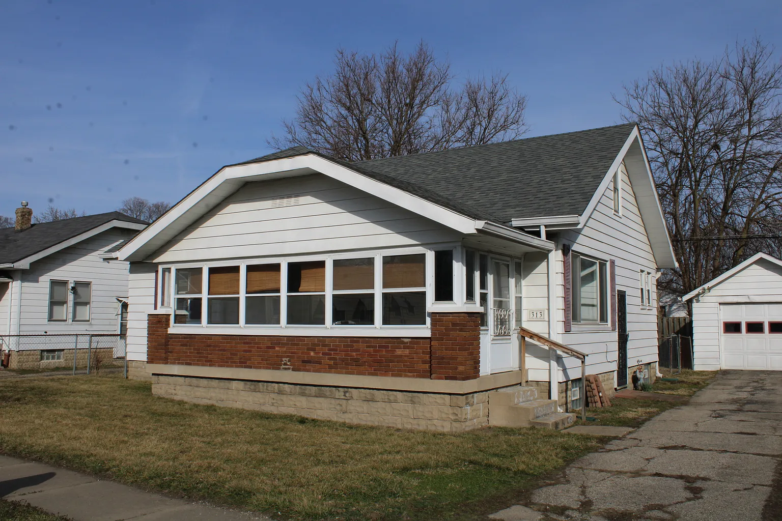 313 Barton Ave photo 1