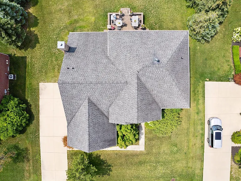 24323 Bellingham Dr — Photo 54