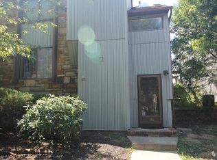 106 Diamond Ln, Old Bridge, NJ 08857