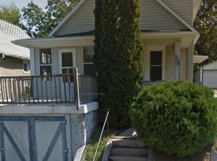 1021 S Columbia Ave, Freeport, IL 61032