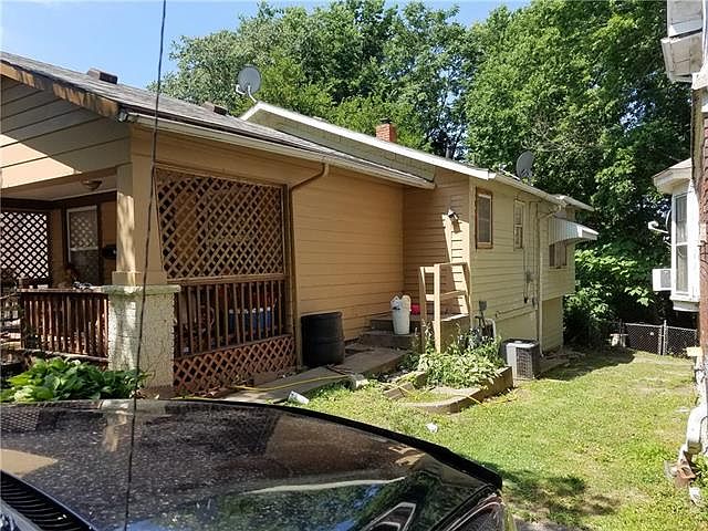 2nd image of 340 Norton Ave