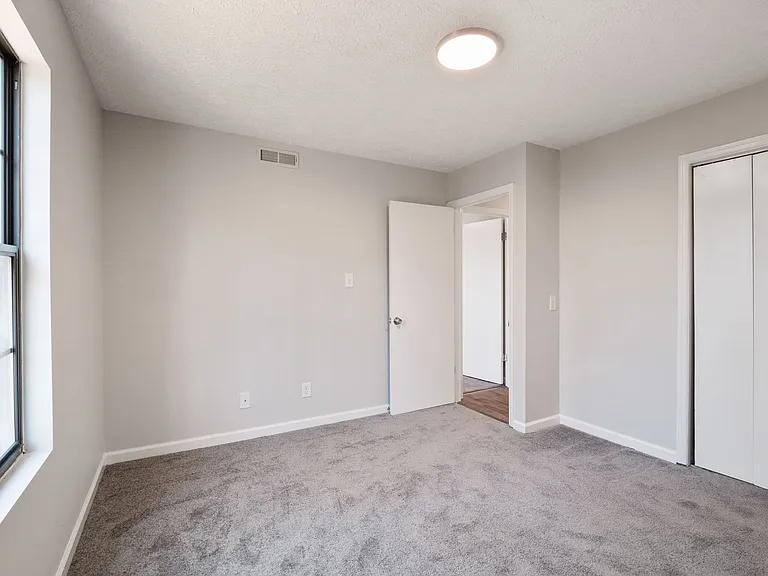Blueberry Hill Apartments — Photo 52