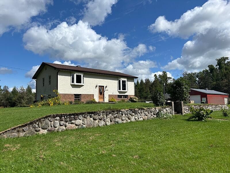 1st image of 3247 E Gogomain Rd