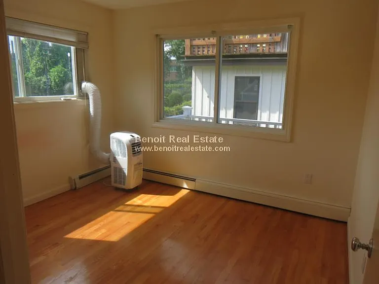 126 Clifton St #4 — Photo 6