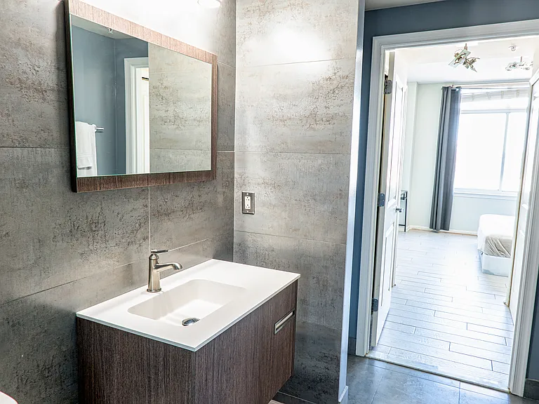930 Wayne Ave #1307 — Photo 8