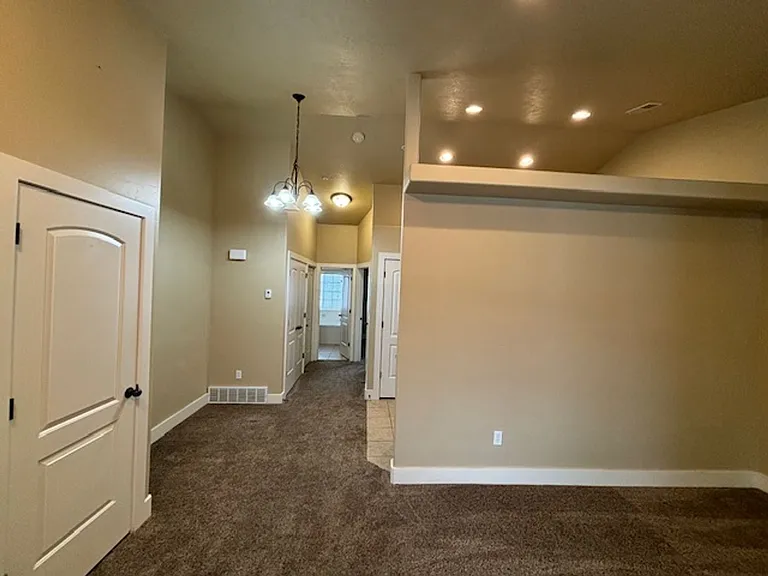 233 Crescent View Ln N #1165-220 — Photo 9