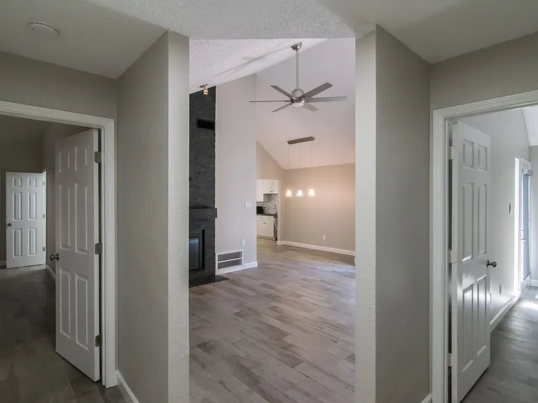 3142 Royal Gable Dr — Photo 5