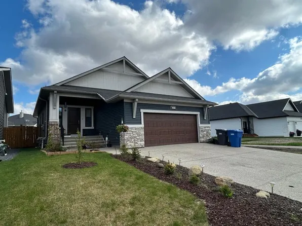 800 Mandalay Line, Carstairs, AB T0M 0N0