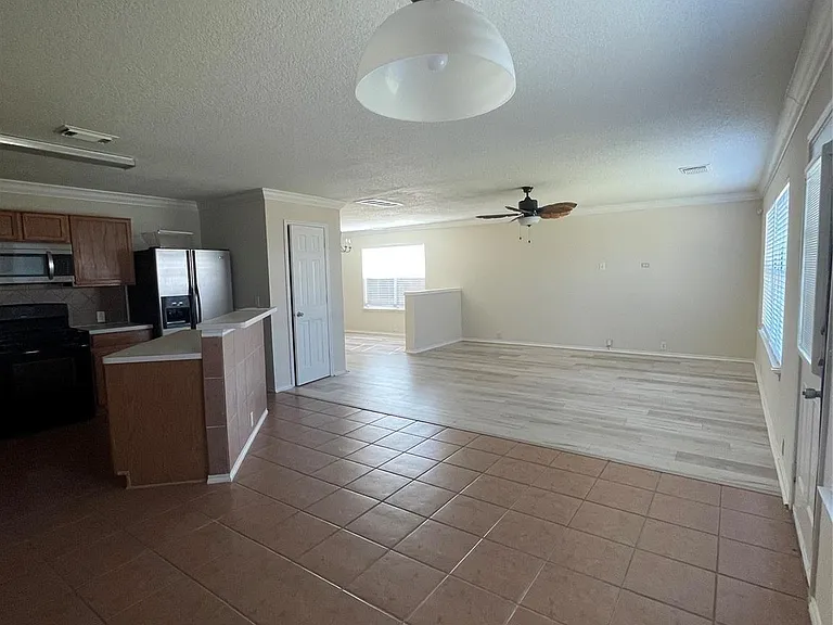 10506 Sugar Trace Dr — Photo 3