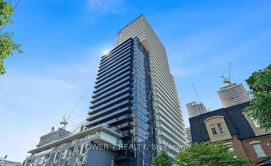 101 Erskine Ave #421 photo 1