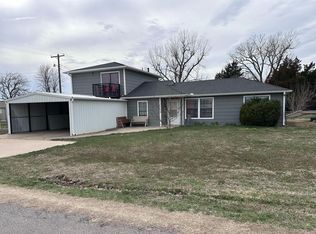 37 NE 4th St, Elgin, OK 73538