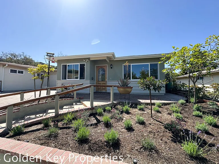 3577 Mira Pacific Dr — Photo 1