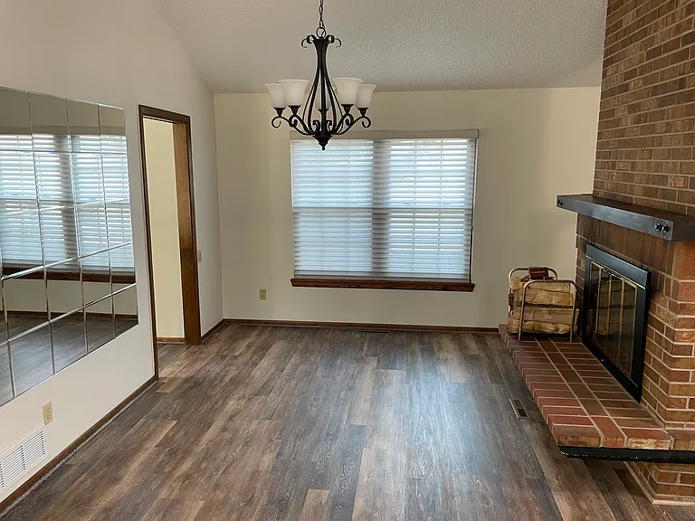10268 Julian Ct — Photo 14