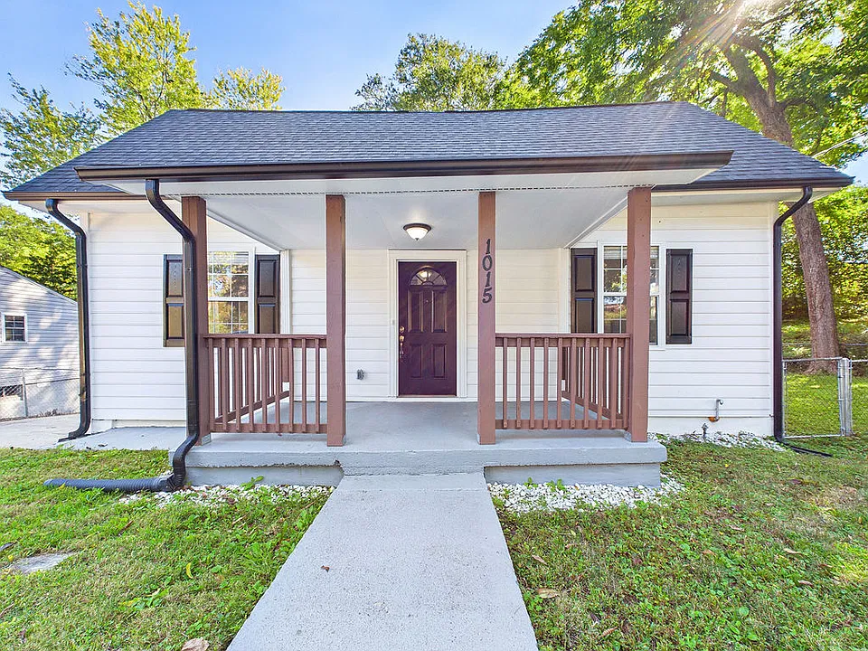 1015 W 4th Ave