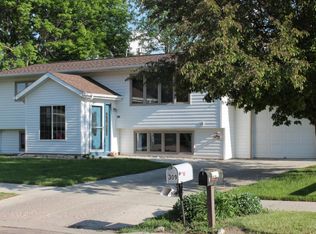 309 E 14th Ave, Mitchell, SD 57301