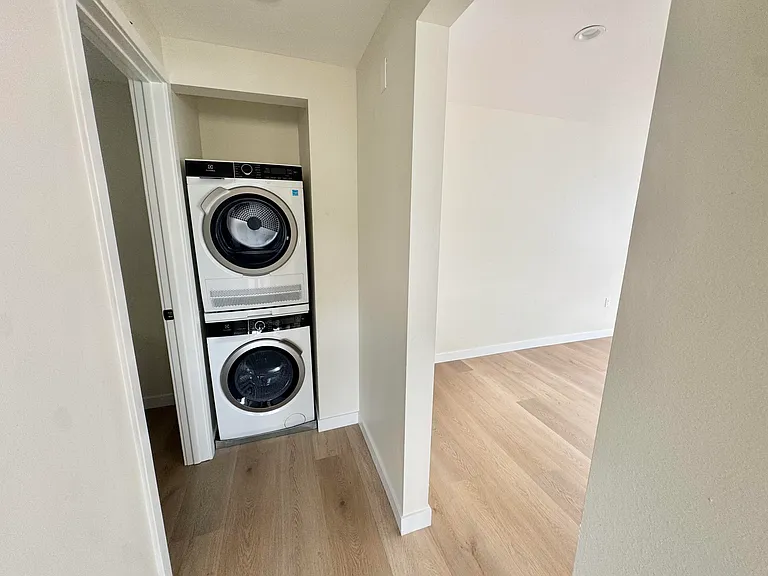 1302 Amethyst St #D — Photo 9