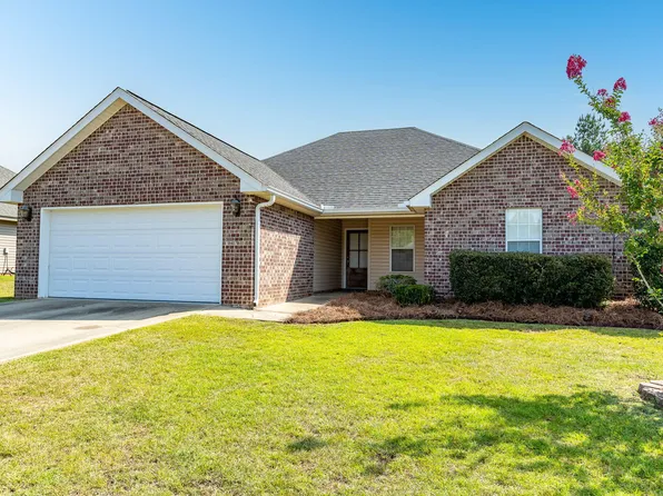 27 Charleston Way, Hattiesburg, MS 39402