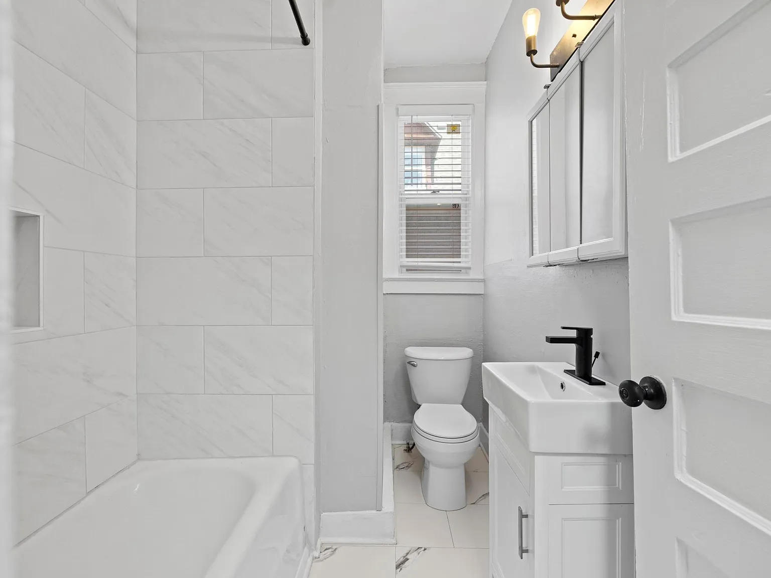 1 bed, 800 sqft, $1,295 — Photo 4