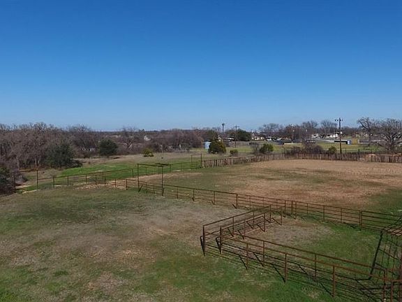 4th image of 227 W Lipan Dr