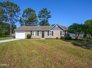 600 Calabash Dr, Hubert, NC 28539