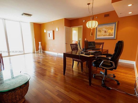 5th image of 325 Biscayne Blvd APT 2319