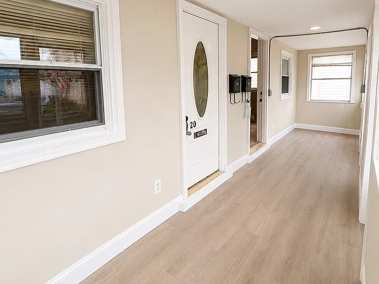 20 Leland Ave — Photo 3