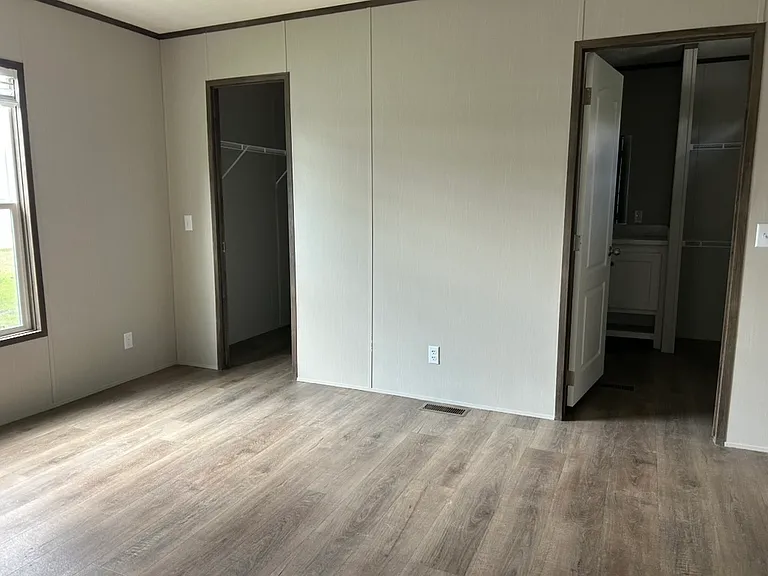 1210 Eagle Lake Dr #185 — Photo 6