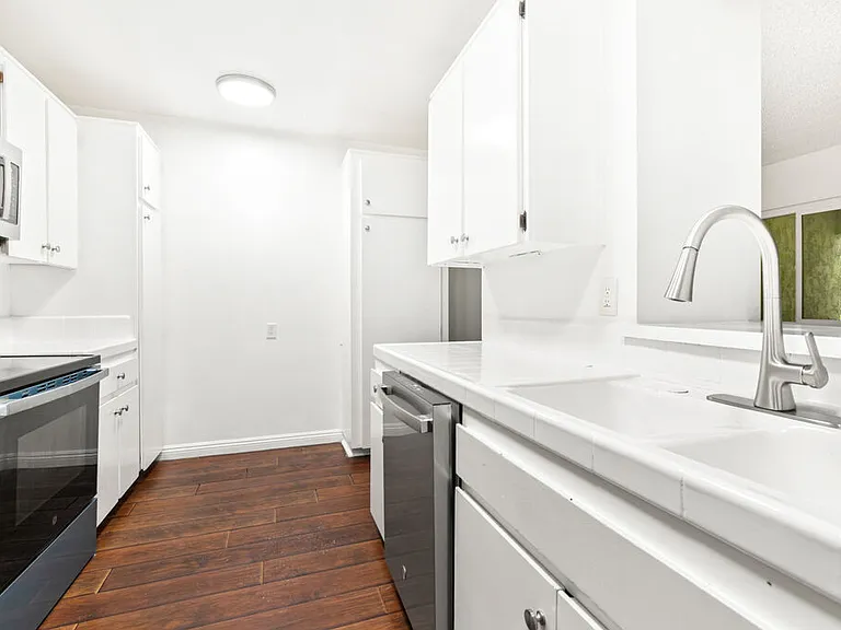 5600 Kensington Way #104 — Photo 17