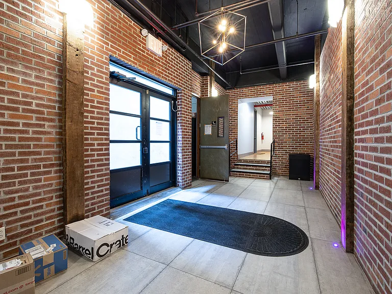 350 Manhattan Ave #2B — Photo 8