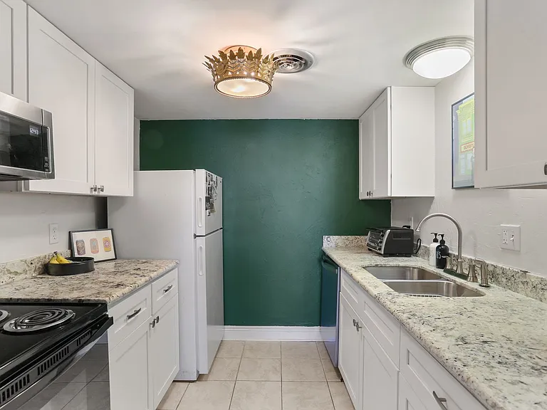 732 Cherokee St #305 — Photo 5