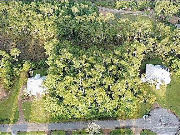 3rd image of 4513 Bayside Dr