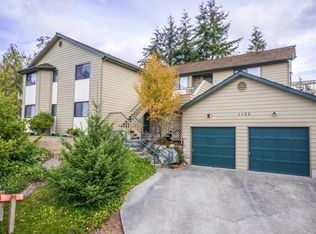 1152 SW Kaleeton Loop APT 201, Oak Harbor, WA 98277