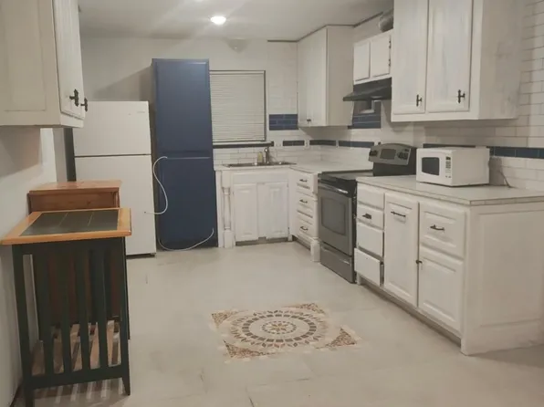 13221 Valley Forge Cir, Balch Springs, TX 75180