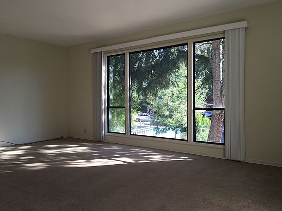 2nd image of 26168 Parkside Dr