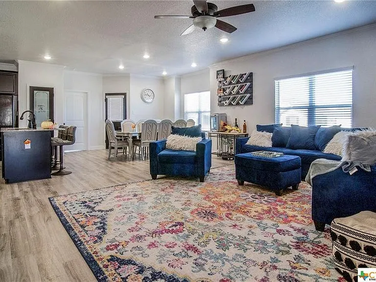 7917 McCullough Loop — Photo 13
