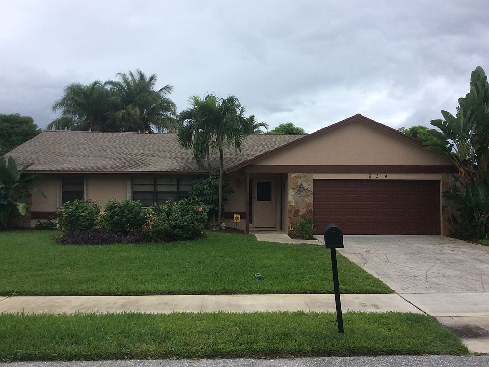 1st image of 634 NW 45th Dr