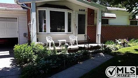 1st image of 1416 W Southfield Dr
