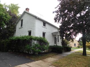 612 Cedar St, Saint Charles, IL 60174