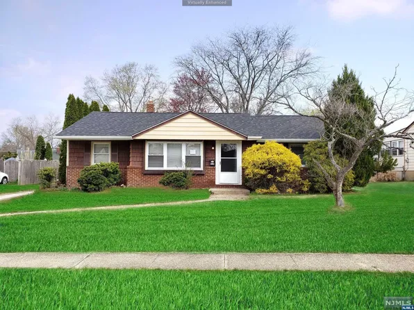818 Willow Way, Somerdale, NJ 08083