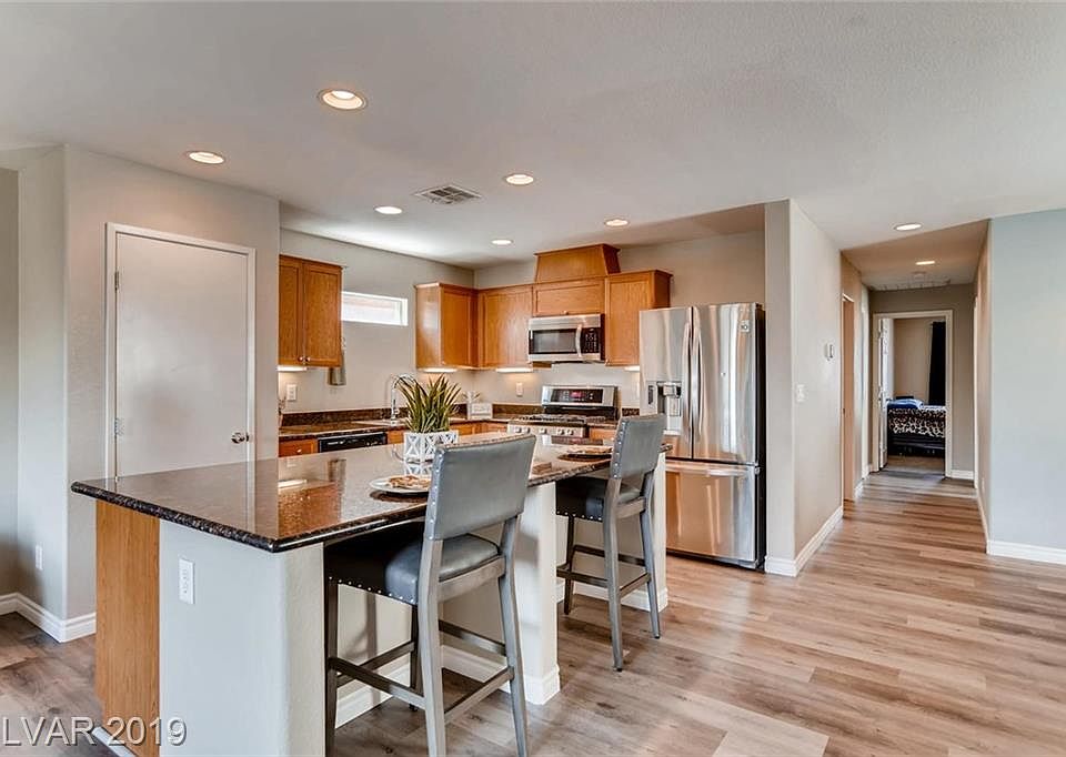 1st image of 10081 Emerald Edgewater Ct