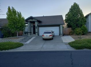 2741 Hillview Dr, Fairfield, CA 94534