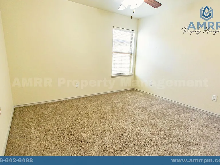1217 Kingston St — Photo 5