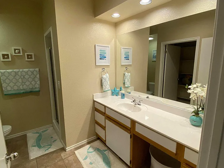 Waters Edge Apartment Homes — Photo 81