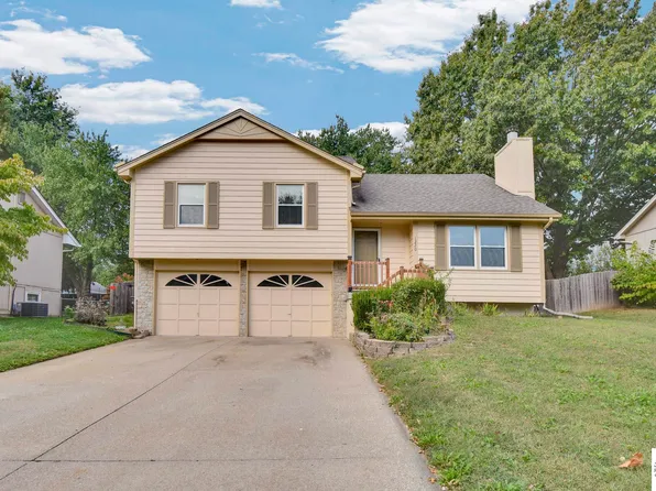 1220 NE Hendrix Dr, Lees Summit, MO 64086