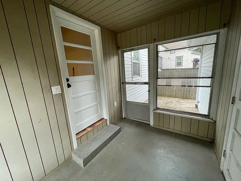 1704 Pixley Ave — Photo 13